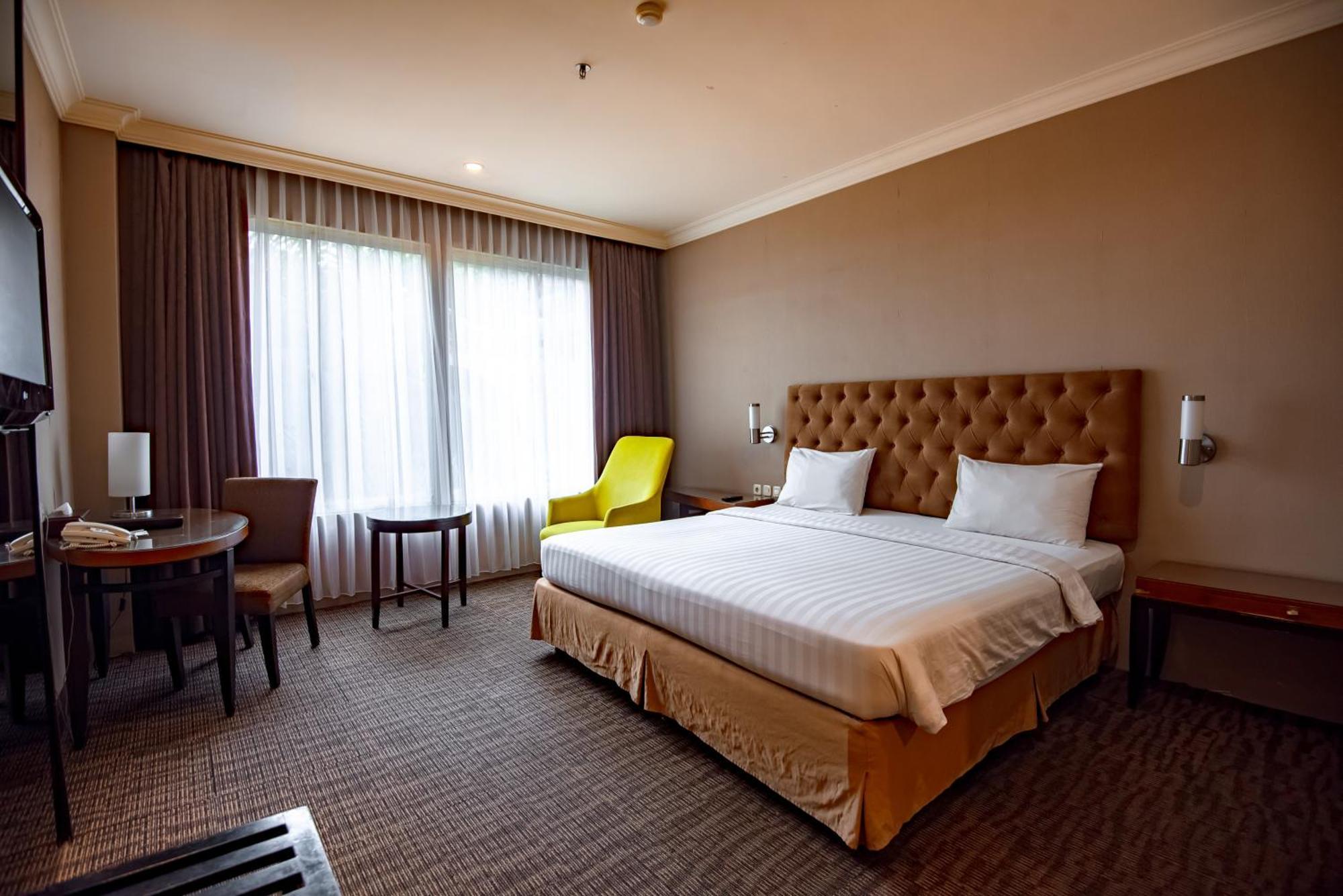 The Mirah Hotel Bogor Exterior photo